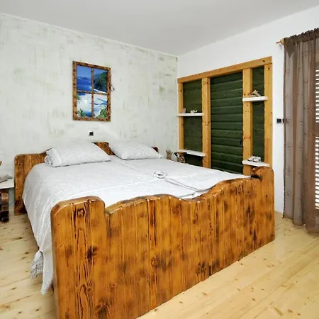 Stagnum Baba - Impressive Luxury With Heated Pool, Hot Tub, Playroom And Upscale House Design Villa Trogir